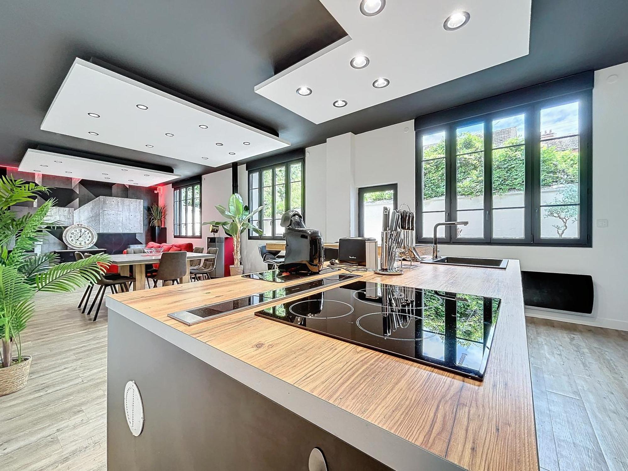 Loft Terrasse Avec Spa Proche Centre Historique Montluçon Εξωτερικό φωτογραφία