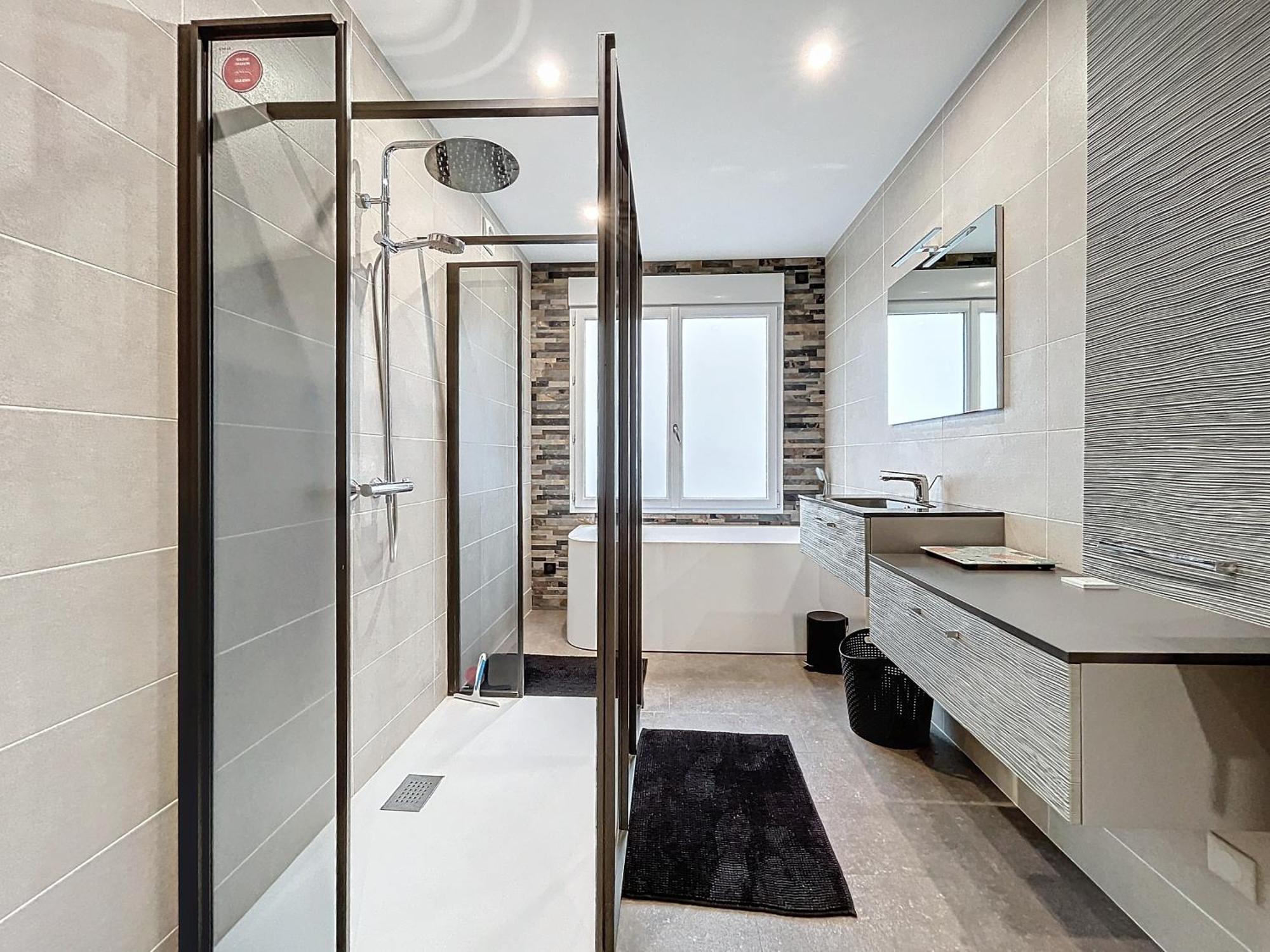 Loft Terrasse Avec Spa Proche Centre Historique Montluçon Εξωτερικό φωτογραφία